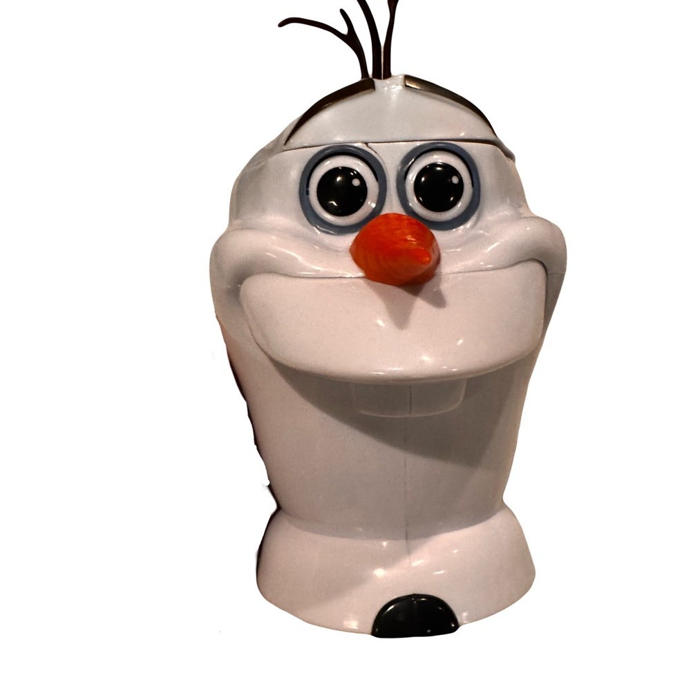 Disney on ice Olaf plastic mug with attached lid